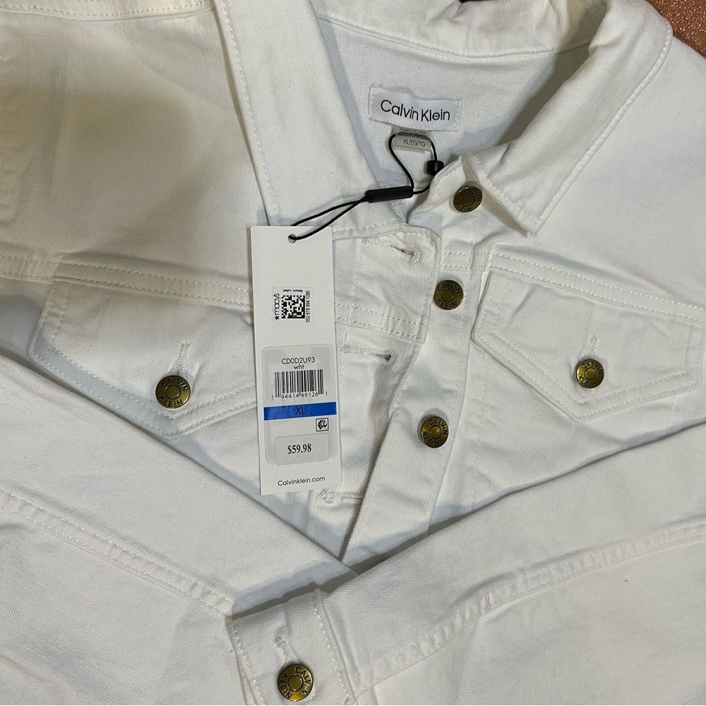 New with tags short white denim jacket